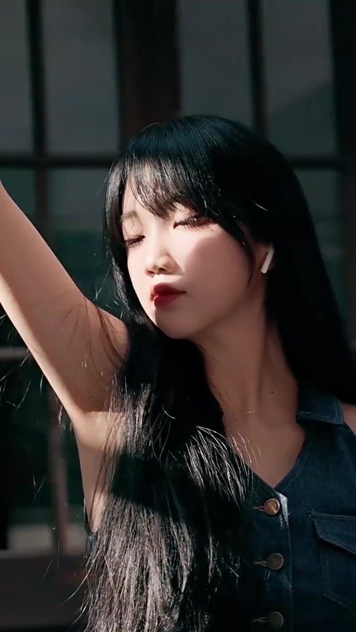 九游会·j9官方网站LPL主持十月分享视频：向着太阳努力奔跑吧