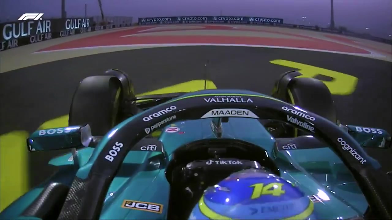 j9九游真人游戏第一平台离谱💢F1巴林大奖赛二练，阿隆索的方向盘突然脱落