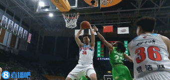 九游会·j9官方网站这大肘子👀艾孜买提篮下一肘打到奥利弗肚子上篮打进