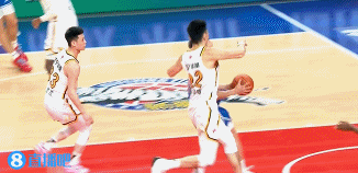 ag九游会亚洲真人第一品牌老辣！李晓旭跟防滴水不漏 纵身起飞压哨钉板大帽葛浩然